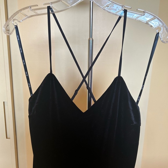 PRISTINE VELOUR BLACK MIDI DRESS WITH SLIT. EU 38 - Picture 2 of 5